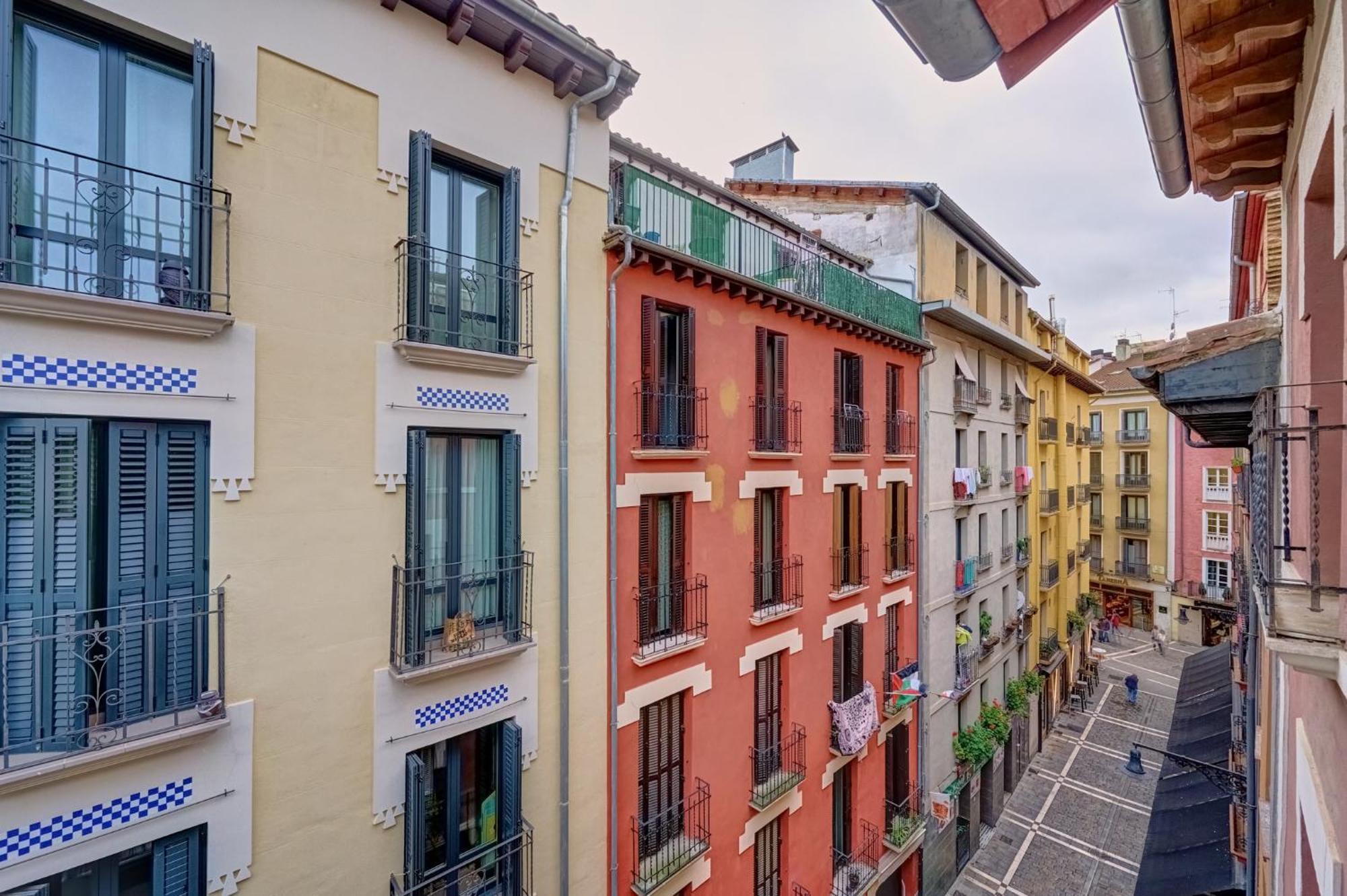 Heart Of Pamplona Apartments I By Clabao Екстериор снимка